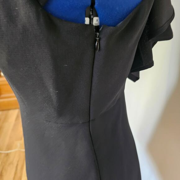 BCBG NWT Black Ruffle Sleveless Deep V-Neck Evening Coctail Dress. Size 12 - Picture 3 of 6